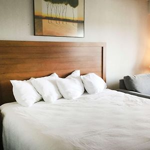 Super 8 By Wyndham Petoskey